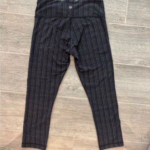 Lululemon Gray Patterned Leggings